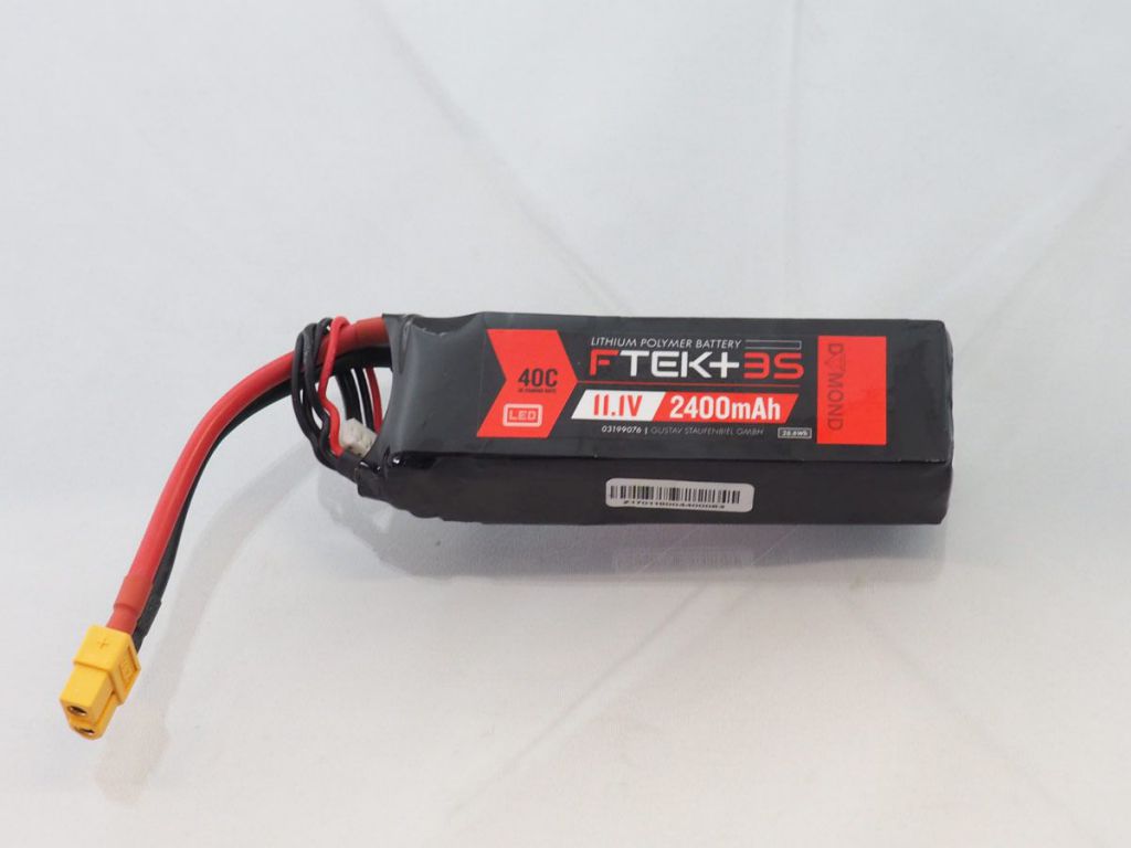 DYMOND F-TEK+ 3S 2400mAh (11,1V) 40C LiPo Pack with LED Indicator (XT60) - HORIZON HOBBY - R&eacute;f&eacute;rence: HSF03199076
