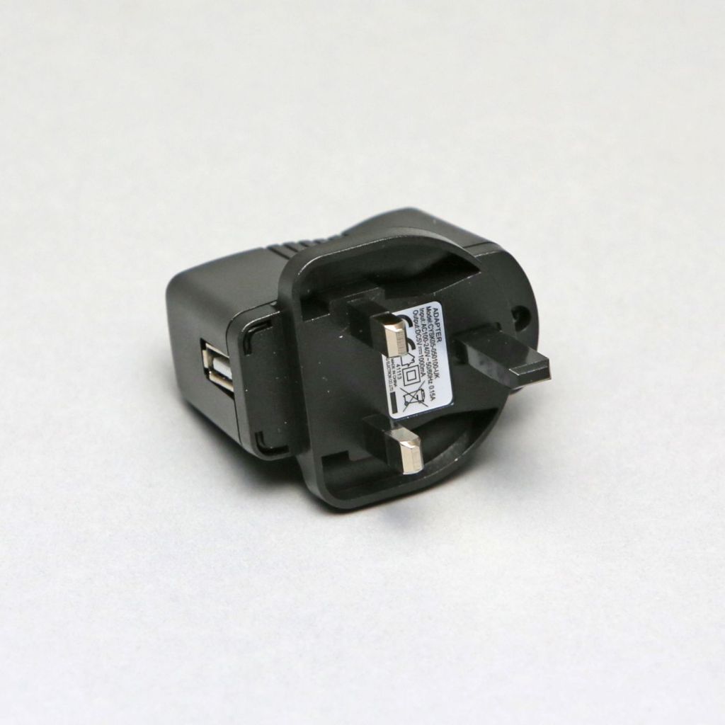 PS501 Adapteur secteur 100-240 V AC vers USB 5V DC, prise UK - HORIZON HOBBY - R&eacute;f&eacute;rence: YUNPS501USBUK