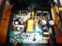 6447 - GRAUPNER - Alimentation stabilis&eacute;e 13,8V 20A (275W)