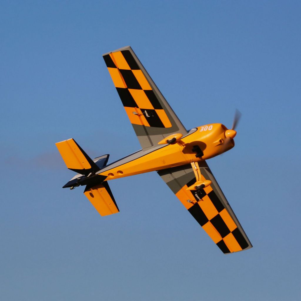 Extra 300 - Extra 300 3D 1.3m BNF Basic avec AS3X & SAFE Select - HORIZON HOBBY - R&eacute;f&eacute;rence: EFL11550