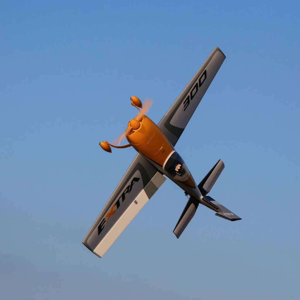 Extra 300 - Extra 300 3D 1.3m BNF Basic avec AS3X & SAFE Select - HORIZON HOBBY - R&eacute;f&eacute;rence: EFL11550