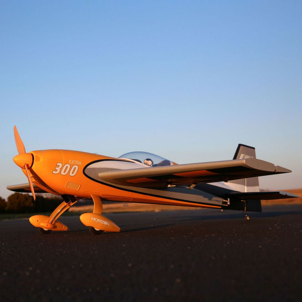 Extra 300 - Extra 300 3D 1.3m BNF Basic avec AS3X & SAFE Select - HORIZON HOBBY - R&eacute;f&eacute;rence: EFL11550