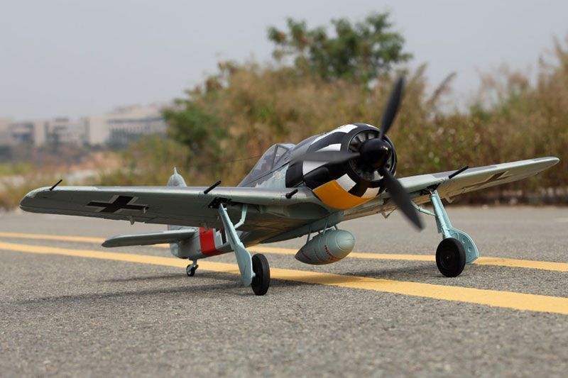FS0152Y FMS Avion FW-190 \ Yellow 6\  PNP env.1.40m