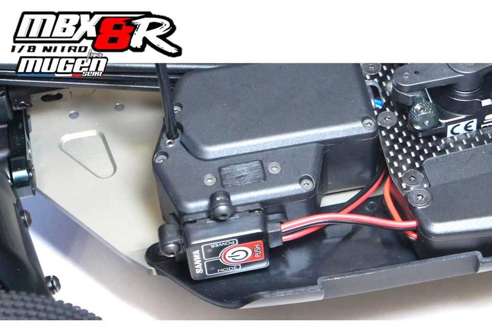MBX8 R BUGGY 4X4 1/8&eacute;me Nitro E2027