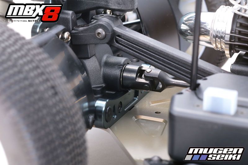 MUGEN MBX8 1/8e TT thermique comp&eacute;tition Nitro - E2021
