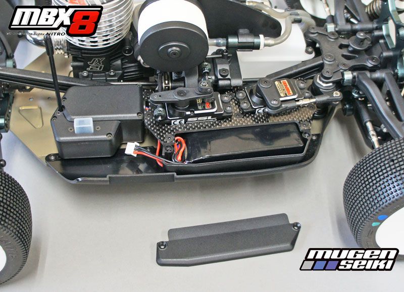 MUGEN MBX8 1/8e TT thermique comp&eacute;tition Nitro - E2021