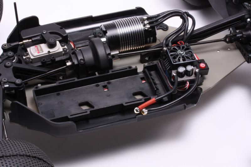 MUGEN MBX8T 1/8e Truggy Eco comp&eacute;tition - E2024