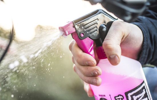 Spray nettoyant 1 litre - MCO904CTJ - Pi&egrave;ces et Options MucOff